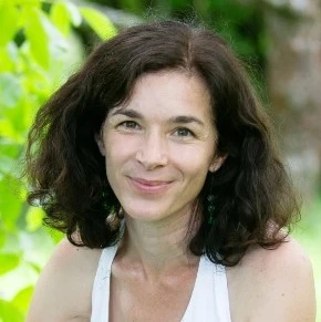 Mgr. Dana Tvrďochová